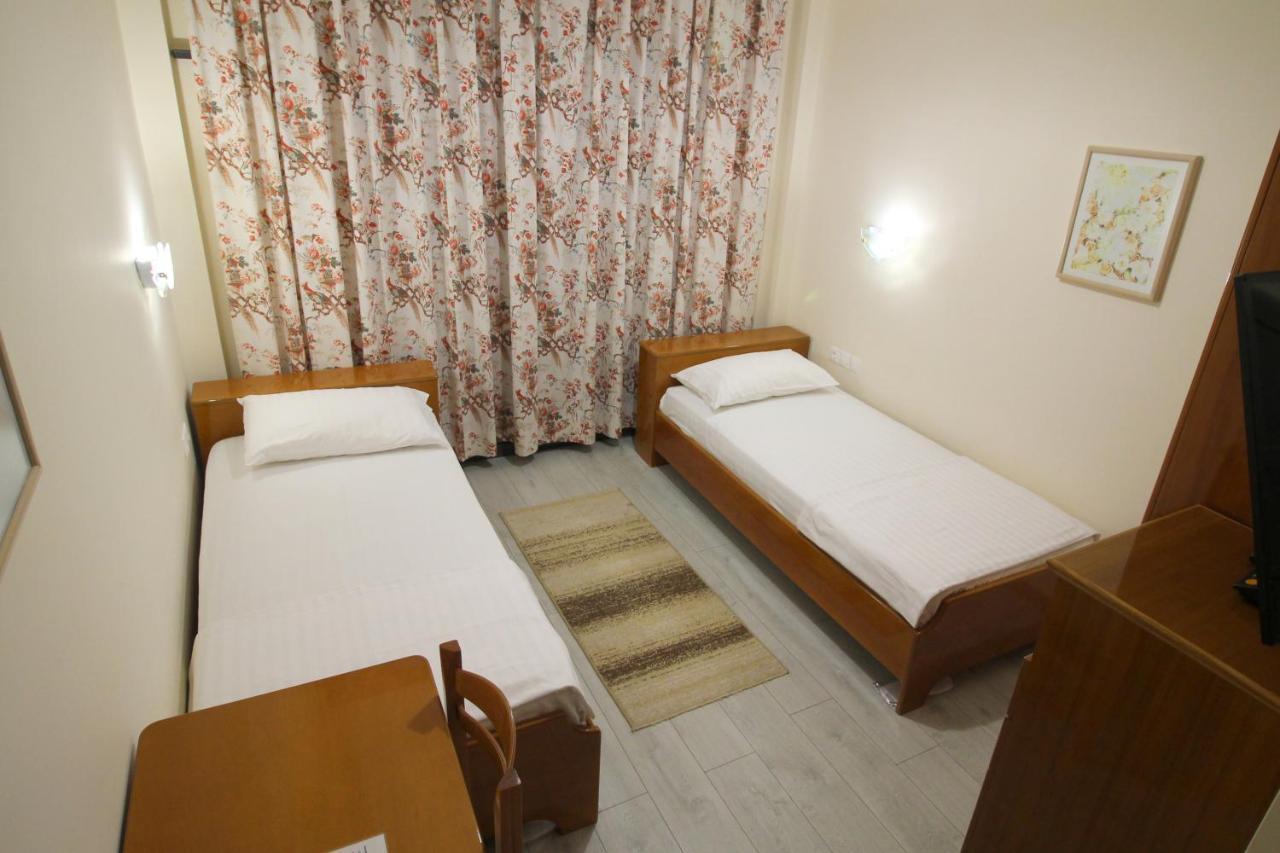 Hotel Ari Σαράντα Εξωτερικό φωτογραφία