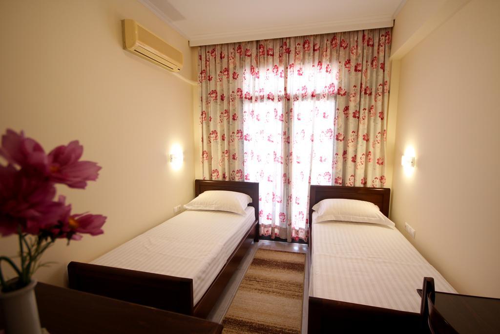 Hotel Ari Σαράντα Εξωτερικό φωτογραφία
