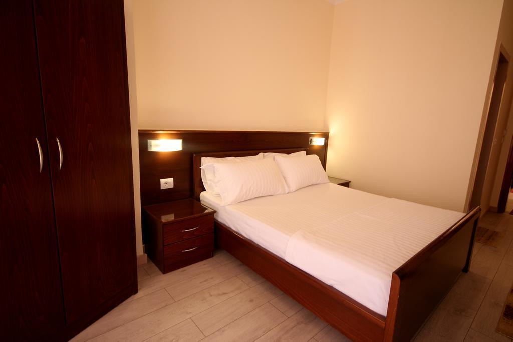 Hotel Ari Σαράντα Εξωτερικό φωτογραφία