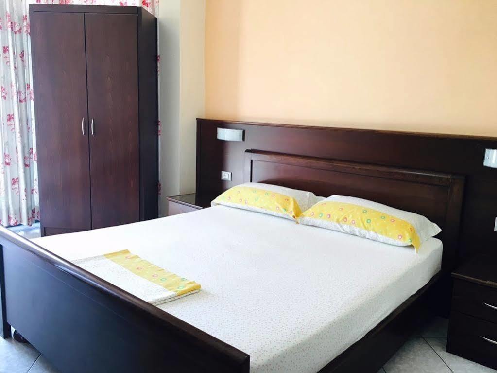 Hotel Ari Σαράντα Εξωτερικό φωτογραφία